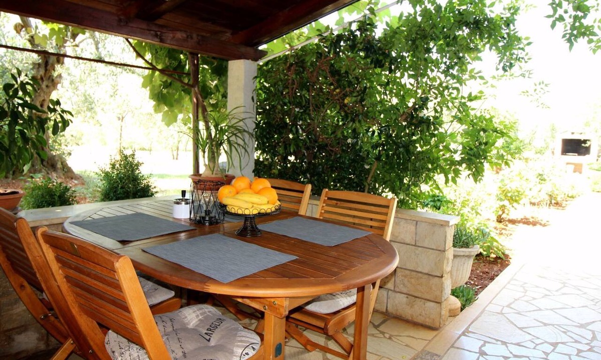 Mali Maj Apartment | Jakomina 2 by Interhome