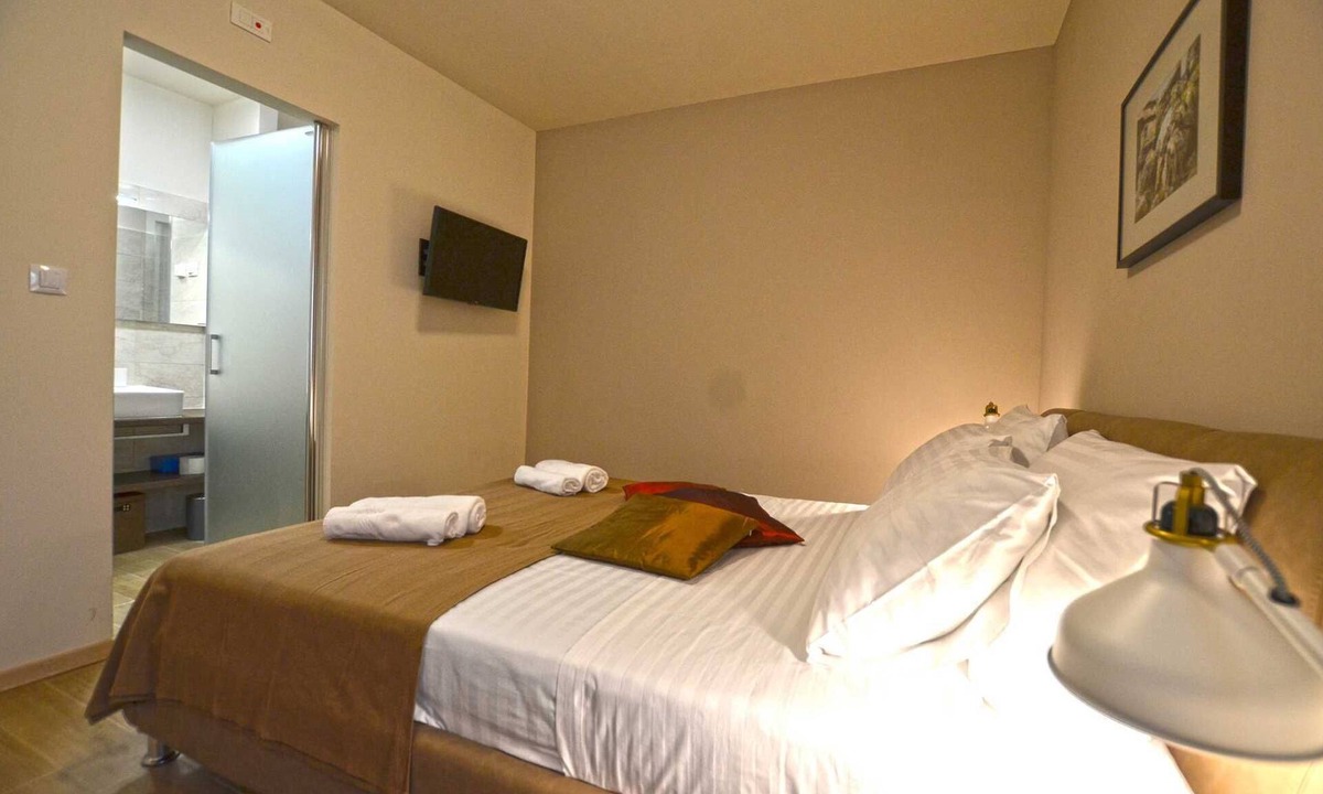 Golas Apartment | Juraga room 4 with shared pool