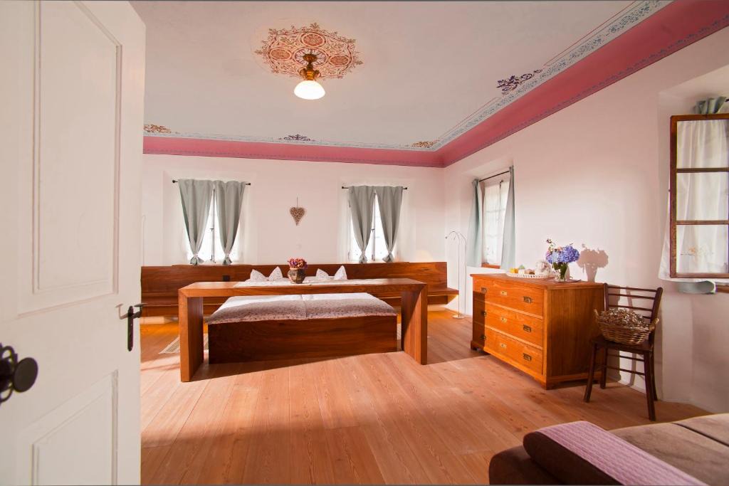 Luce House | Juvanova hiša - Apartments and Rooms