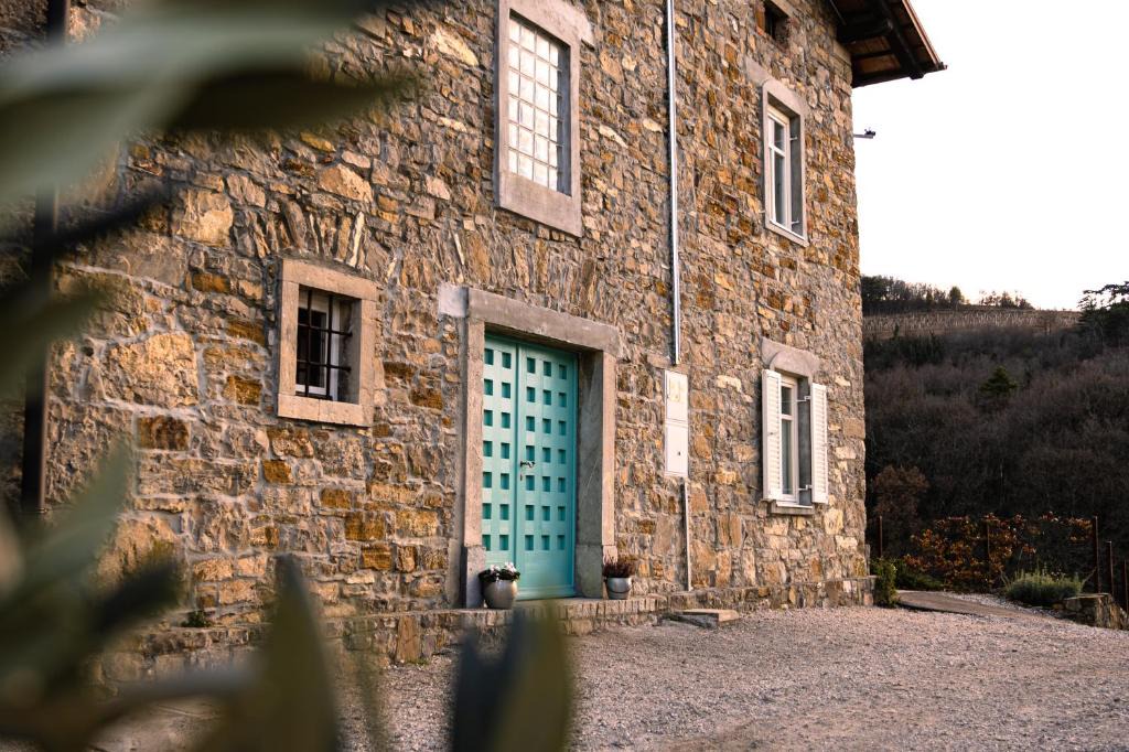 Ajdovscina House | Kotič na hribu