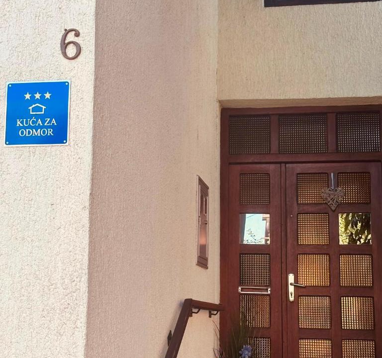 Gospic House | Kuća za odmor MEDUNIĆ
