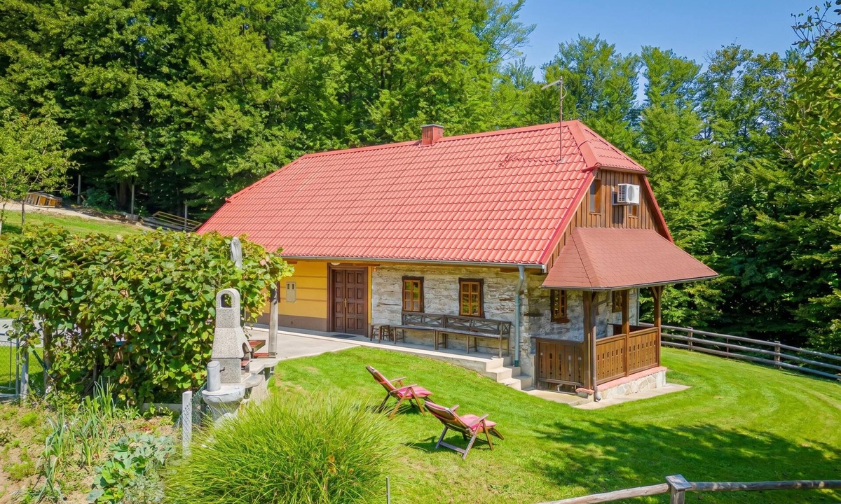 Rogatec House | Kunstek Farmhouse w/Private Sauna, Rogatec, Slovenia