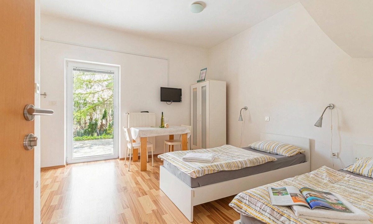 Nova Vas Apartment | Lavrič Studio 1 at Lake Bloke, Bloke, Slovenia