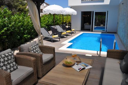 Srima Villa | Lemon beach house