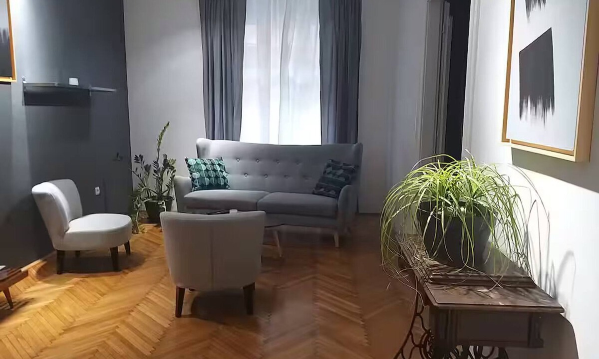 Zagreb Apartment | LiKe ArT GaLLeRy MEDULIĆeva