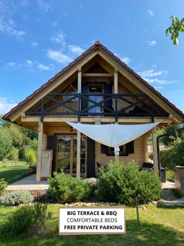 Tisina House | Loghouse Brunka - Escape from life on a highway