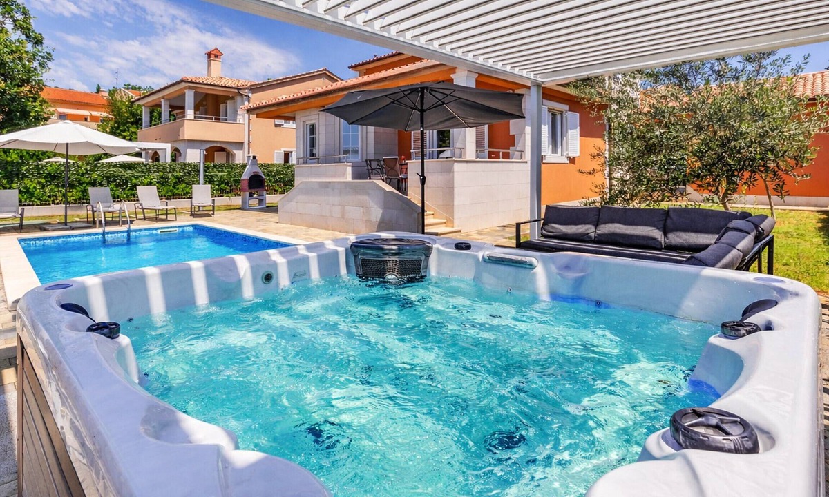 Valdebek Villa | Lotus Elite Villa with Pool & Jacuzzi 6