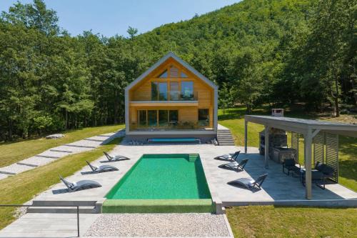 Lovinac Villa | Lovelos