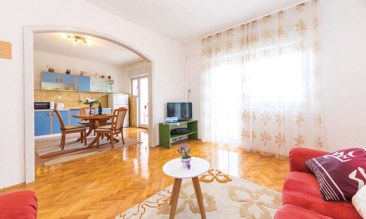 Kastel Kambelovac Apartment | Lovely apartment in Kastel Kambelovac