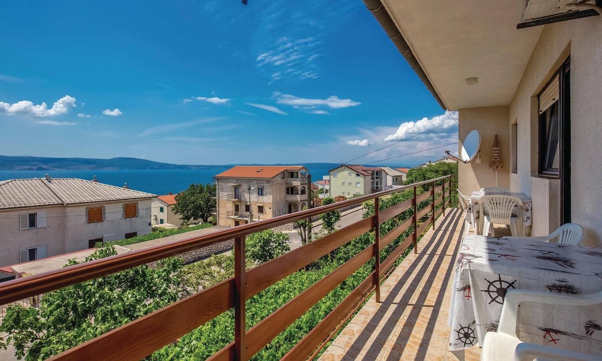 Novi Vinodolski Apartment | Lovely apartment in Novi Vinodolski with WiFi