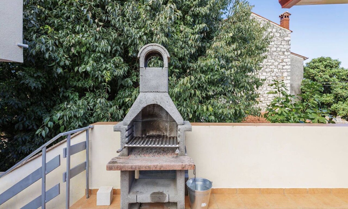Lovrecica Apartment | Lovely apartment for 2 guests with A/C, WIFI, TV and terrace