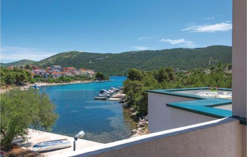 Grebastica Apartment | Lovely Apartment In Grebastica With Wifi