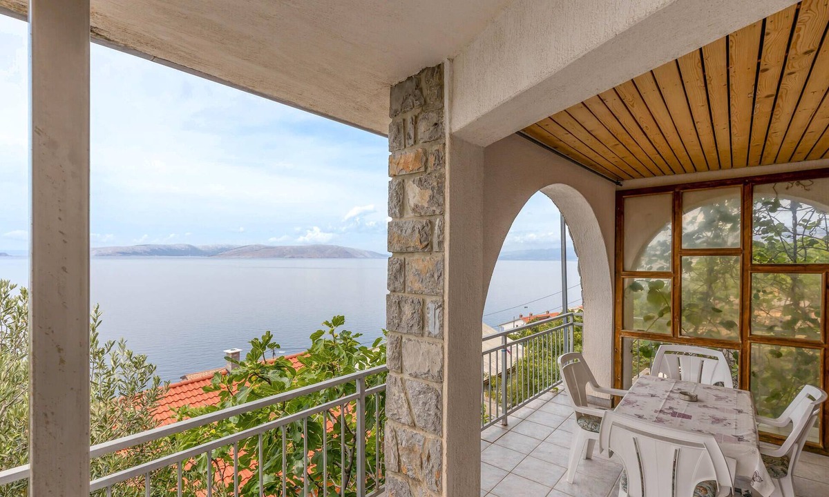Sveti Juraj Apartment | Lovely apartment in Sveti Juraj with WiFi