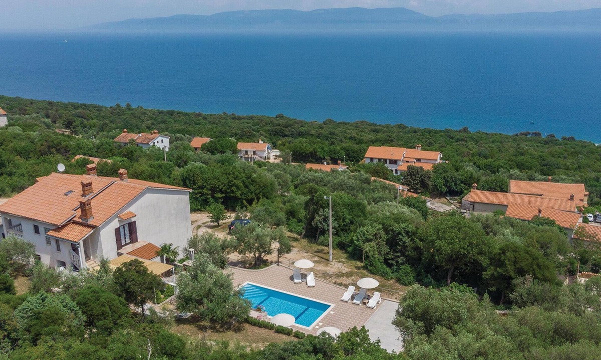 Ravni Apartment | Lovely apartment in Labin with house sea view