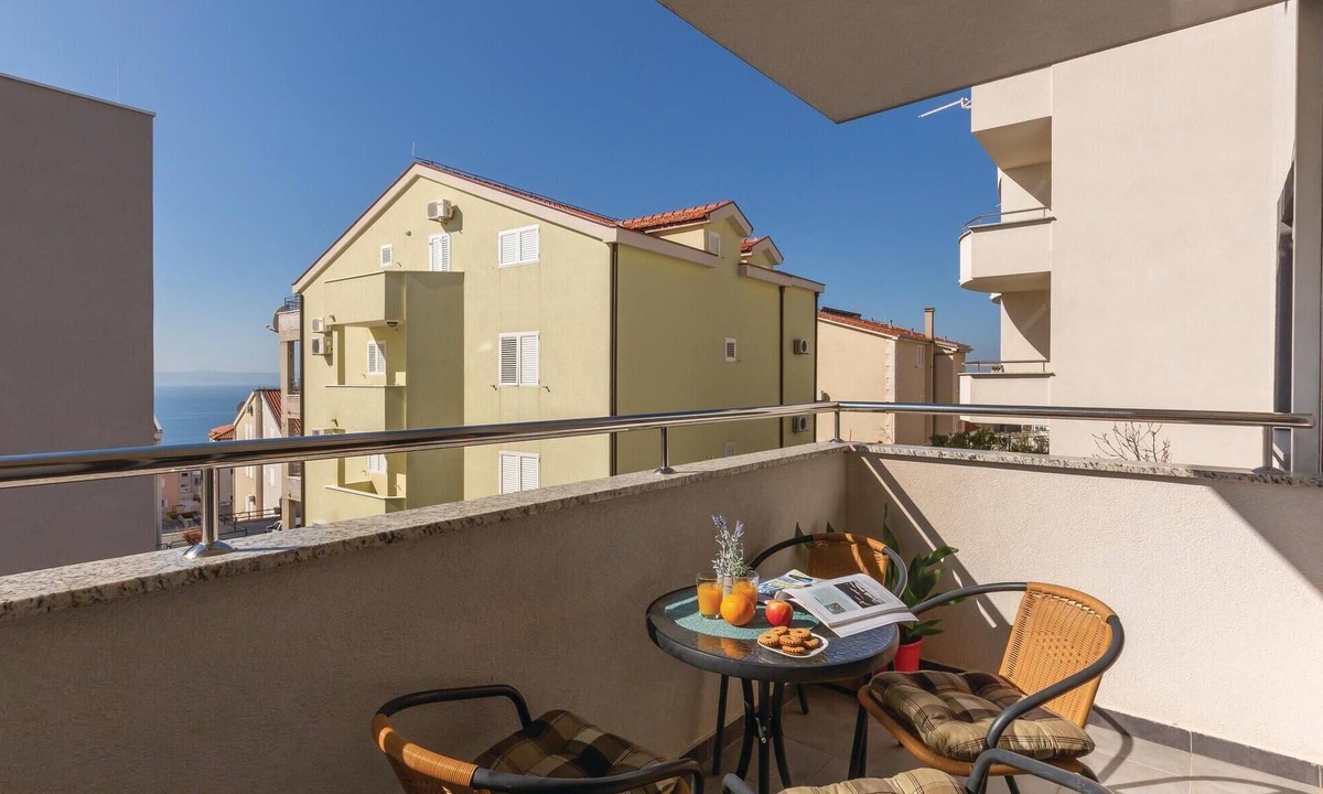 Zelenka Apartment | Lovely apartment in Makarska with WiFi