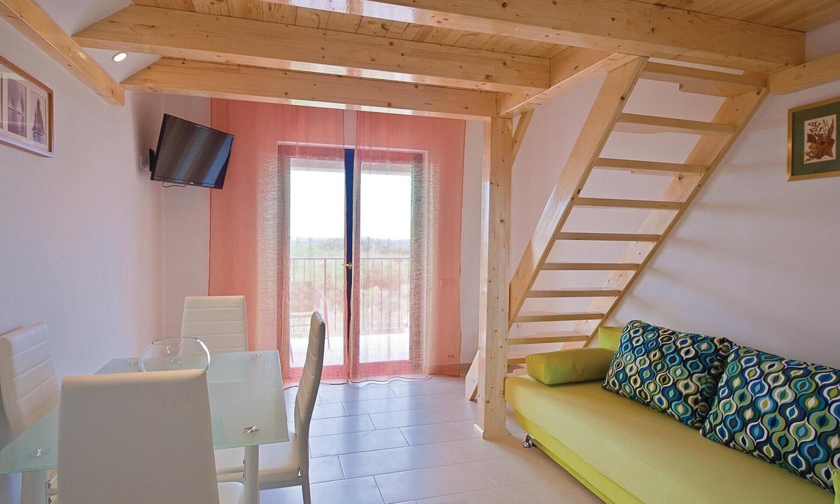 Valdebek Apartment | Lovely apartment in Pula with WiFi