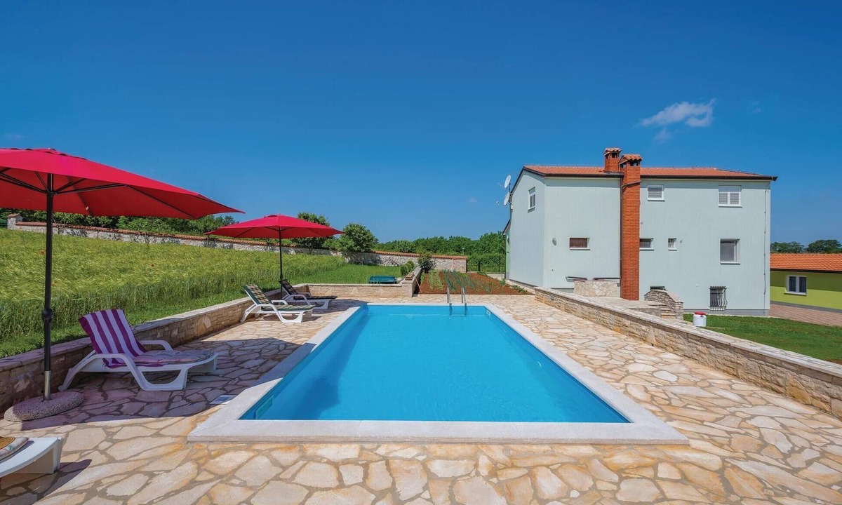 Sveti Lovrec Apartment | Lovely apartment in Sv.Lovrec