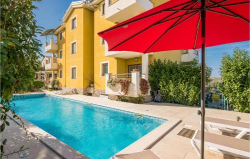 Salatic Apartment | Lovely Apartment In Salatici With Wifi