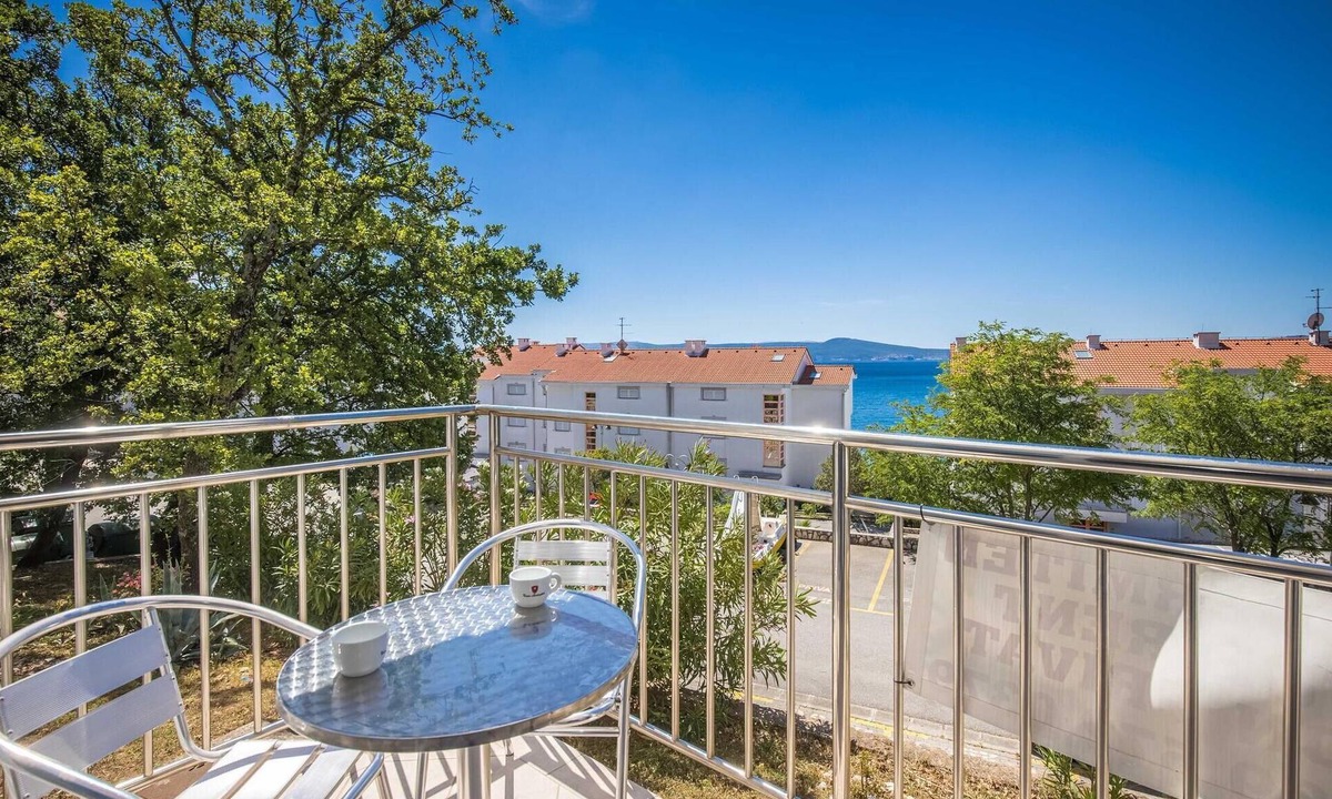 Selce Apartment | Lovely apartment in Selce with WiFi