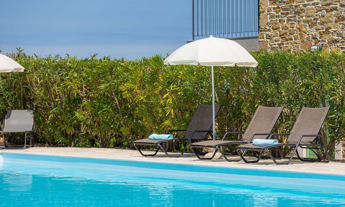 Baredine House | Lovely apartment in villa for 6 guests with WIFI, pool, A/C, TV, terrace and panoramic view