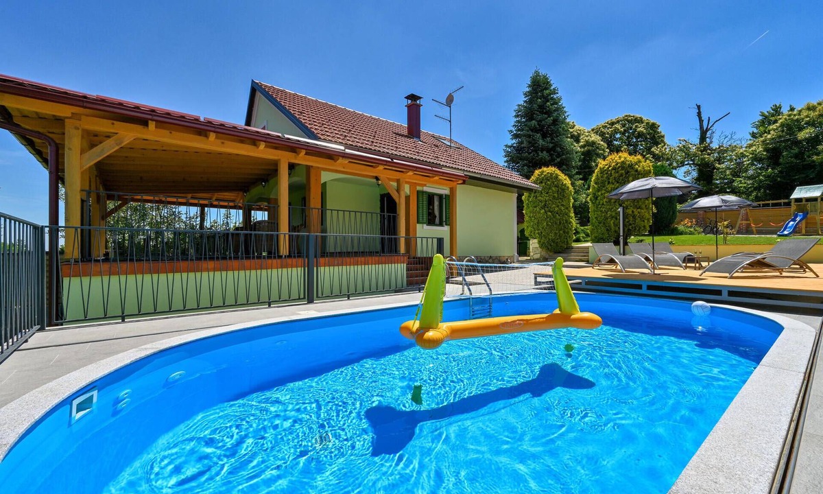 Jalzabet House | Lovely home in Imbriovec Jalzabetski with sauna