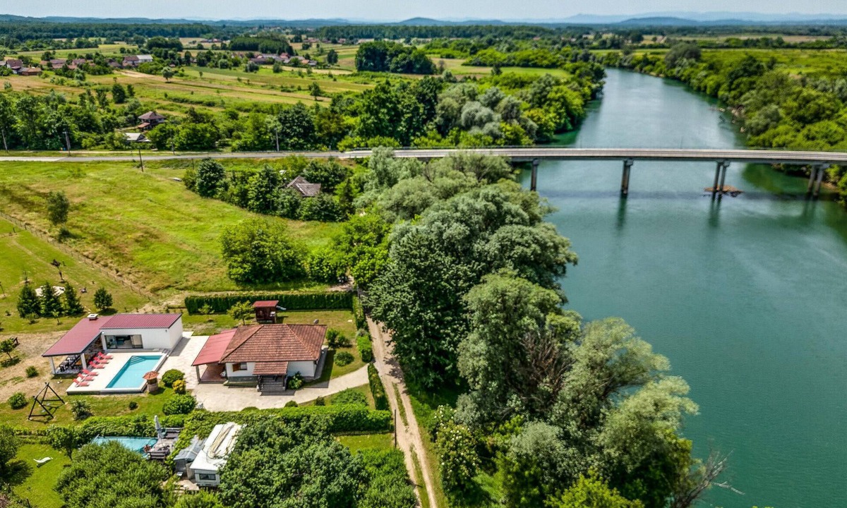 Karlovac House | Lovely home in Banska Selnica with sauna