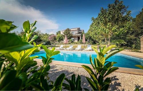 Donji Prolozac House | Lovely Home In Donji Prolozac