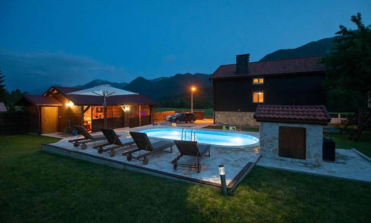Gospic House | Lovely home in Gospic
