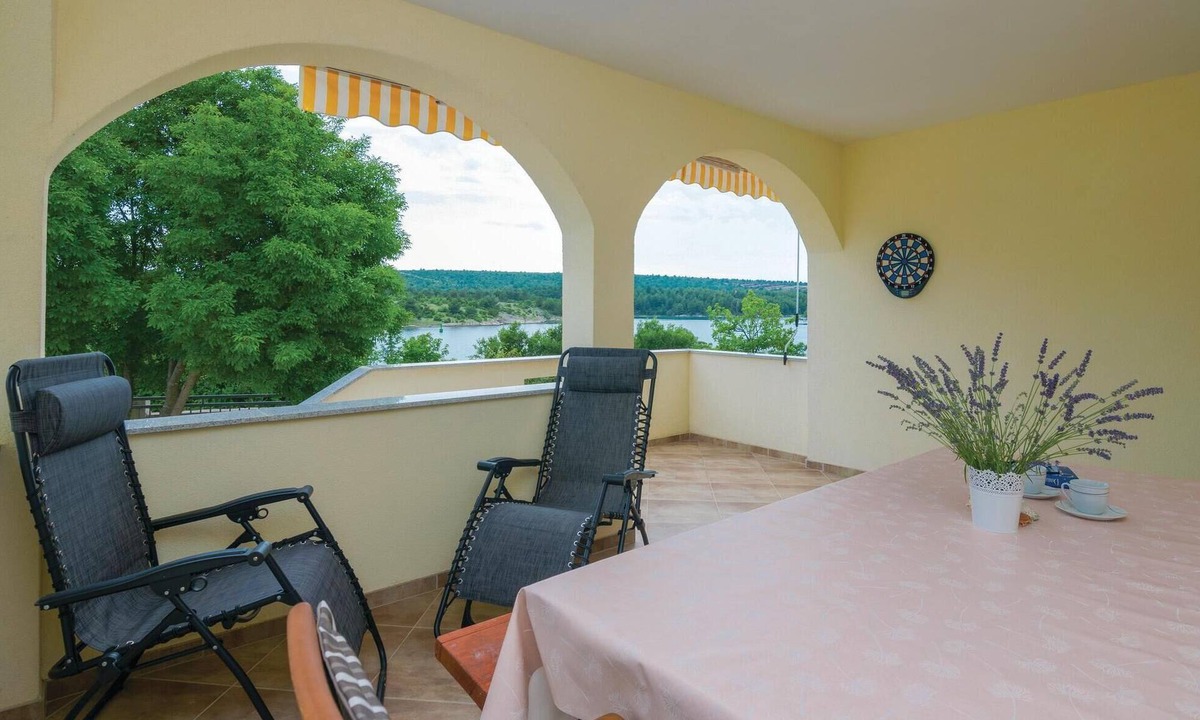Krusevo House | Lovely home in Krusevo with WiFi