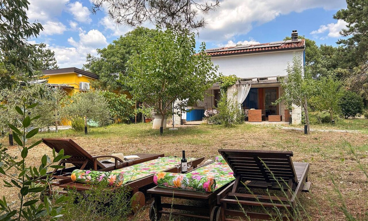 Peroj House | Lovely home in Peroj with house a panoramic view