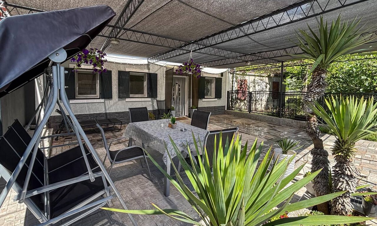 Podhum House | Lovely home in Podhum with house a panoramic view