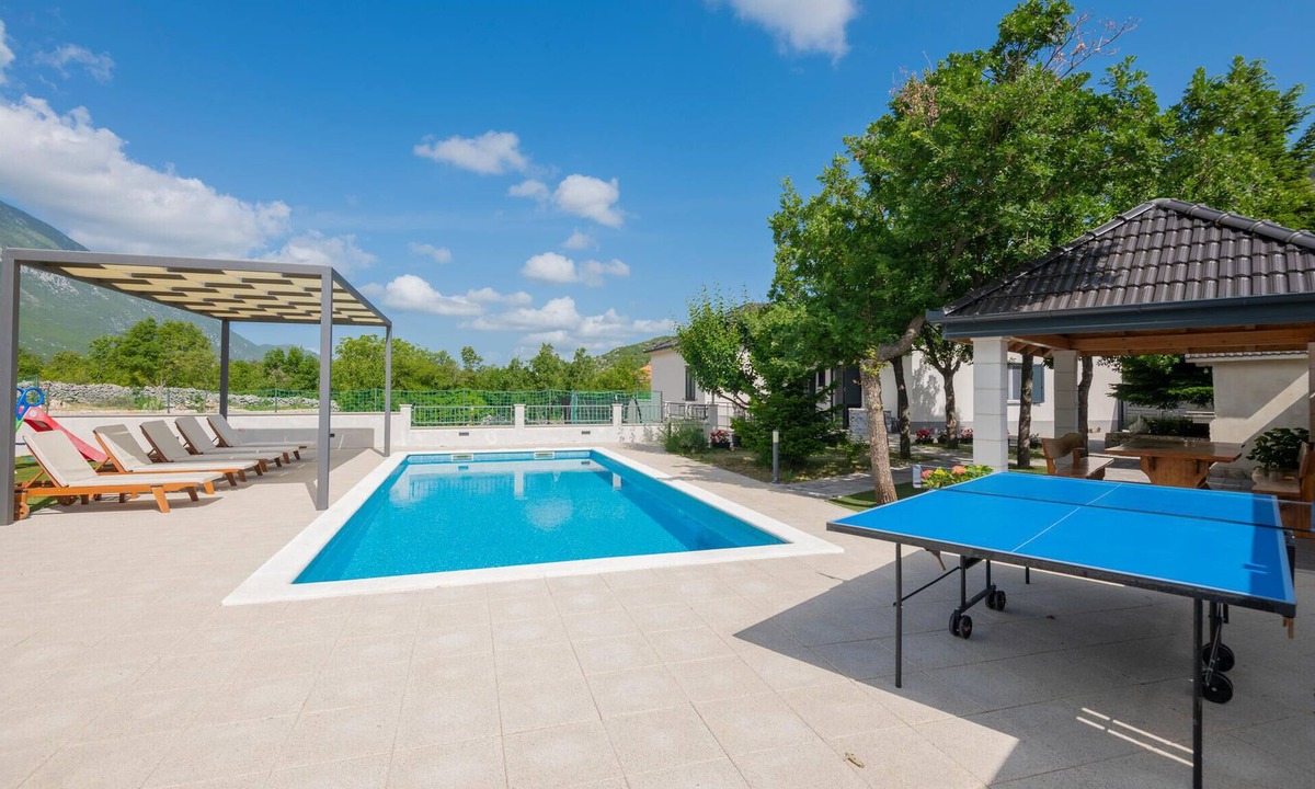 Rastovac House | Lovely home in Zagvozd