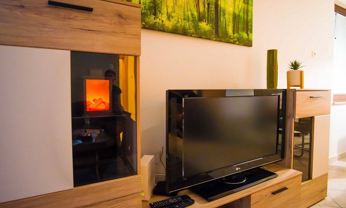 Luce Apartment | Luce Hilltop Cozy Apartment - Two Bedroom Apartment