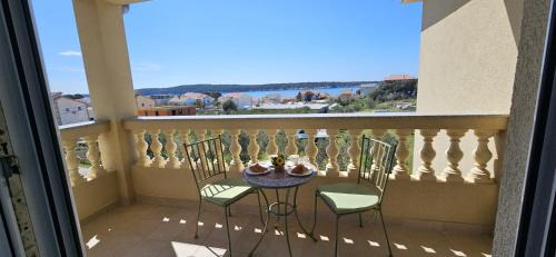 Banjol Apartment | Lucia Sea View Apartment - Banjol Rab