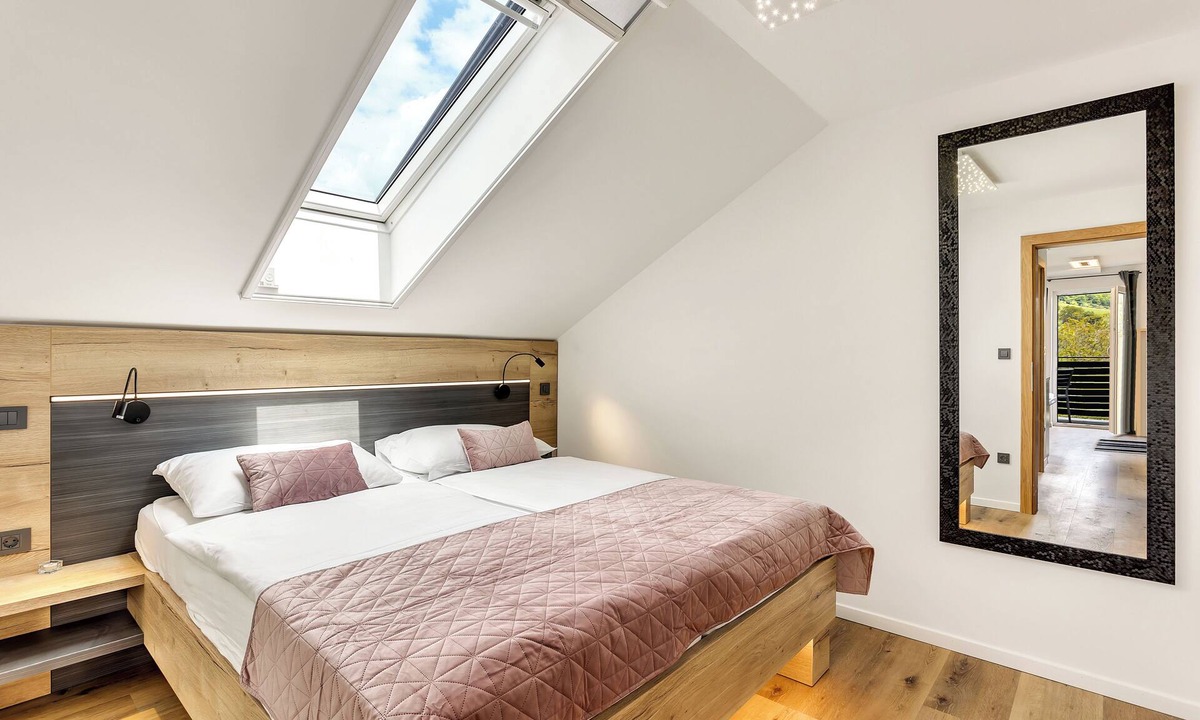 Podsreda House | Lux Apartment close to castle Podreda with balcony 2 unit