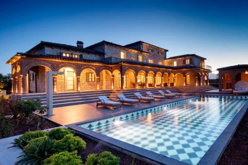 Vizinada Villa | Luxuriöse Villa Don Giordano im toskanischen Stil mit Pool, Weinbergblick und Olivenhainen in Istrien