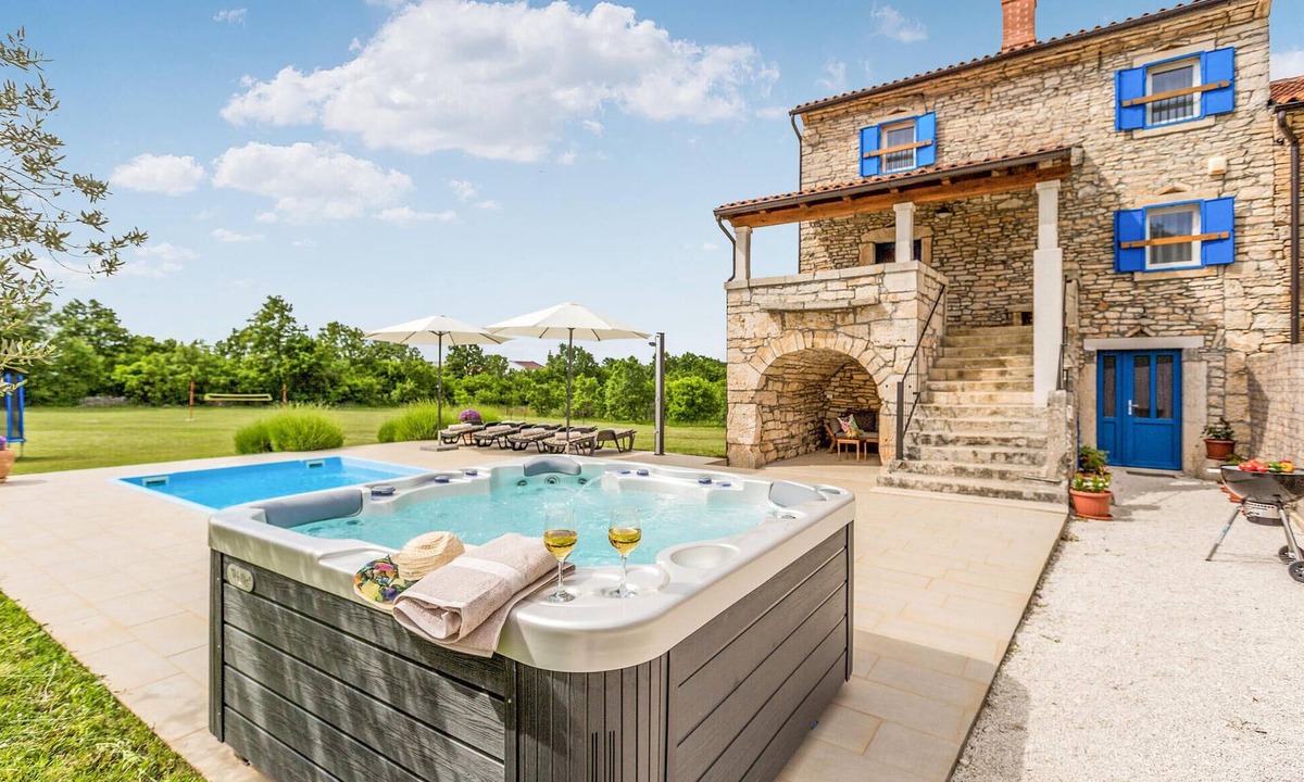 Jursici House | Luxurious home in Brscici