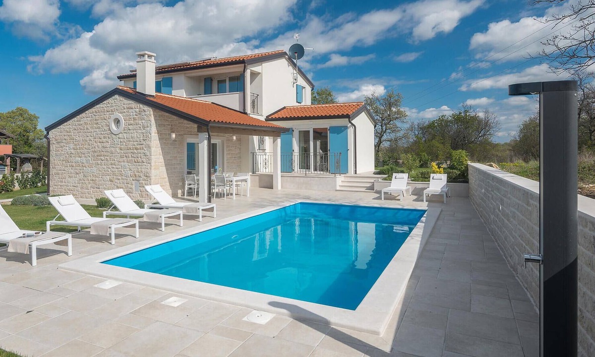 Kastel House | Luxurious home in Buje