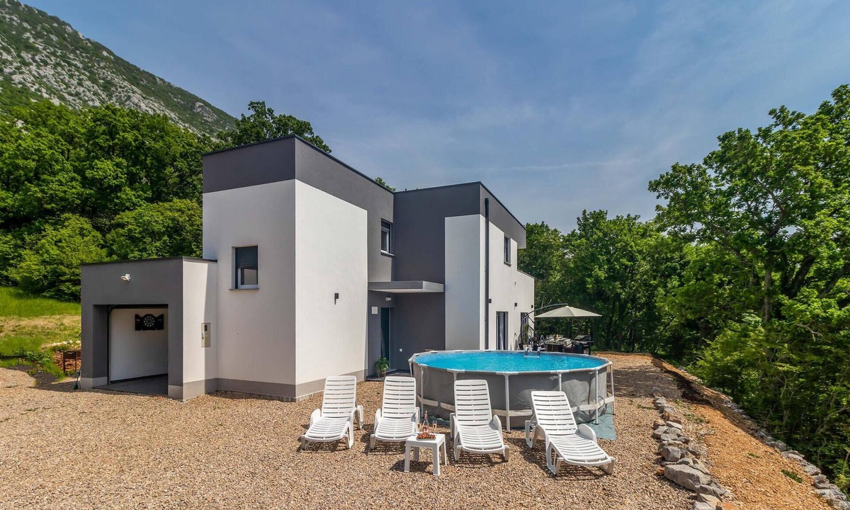 Vinodolska opcina House | Luxurious home in Drivenik