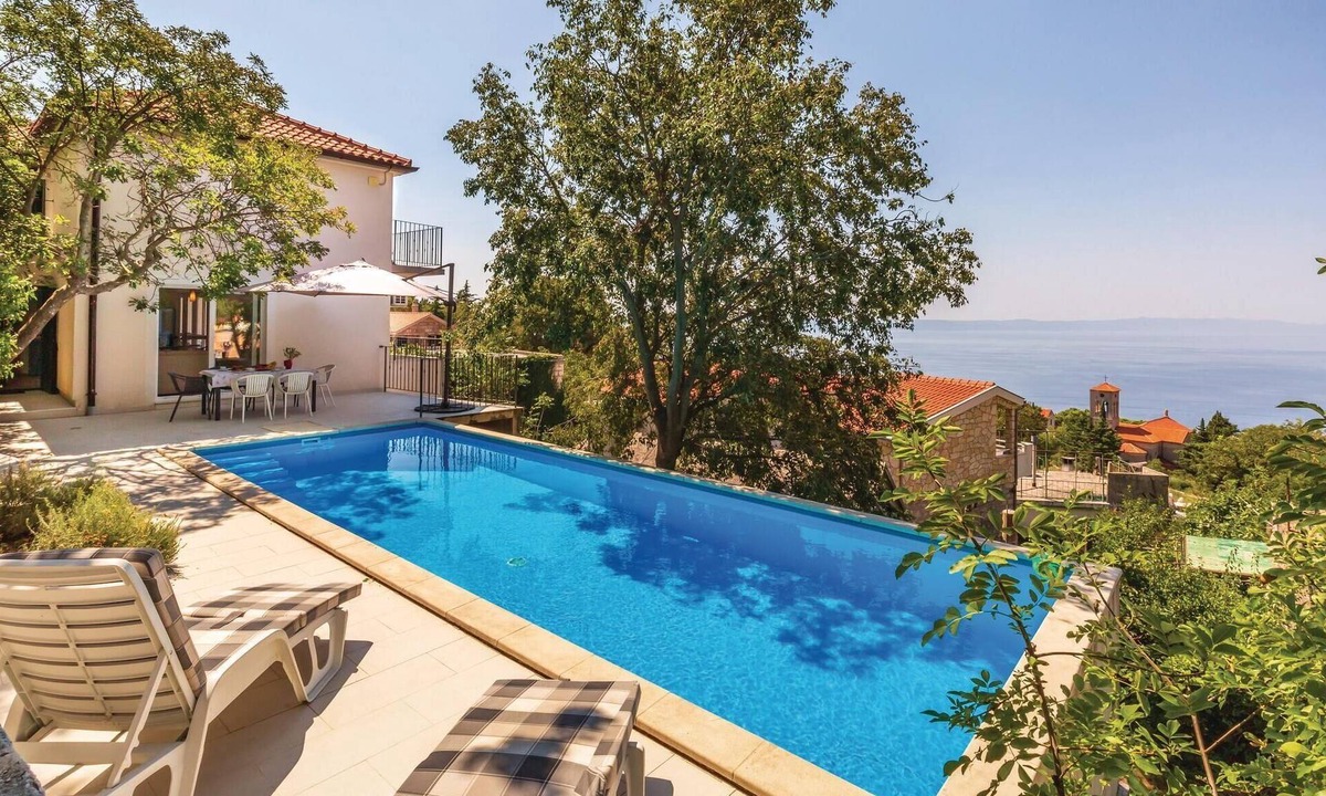 Srida sela House | Luxurious home in Gornji Tucepi