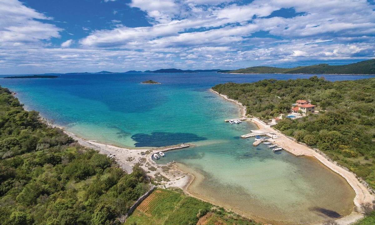 Verunic House | Luxurious home in Verunic with private swimming pool, can be inside or outside