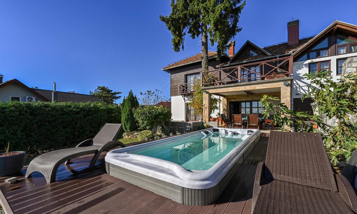 Sveti Juraj na Bregu House | Luxurious home in Vucetinec