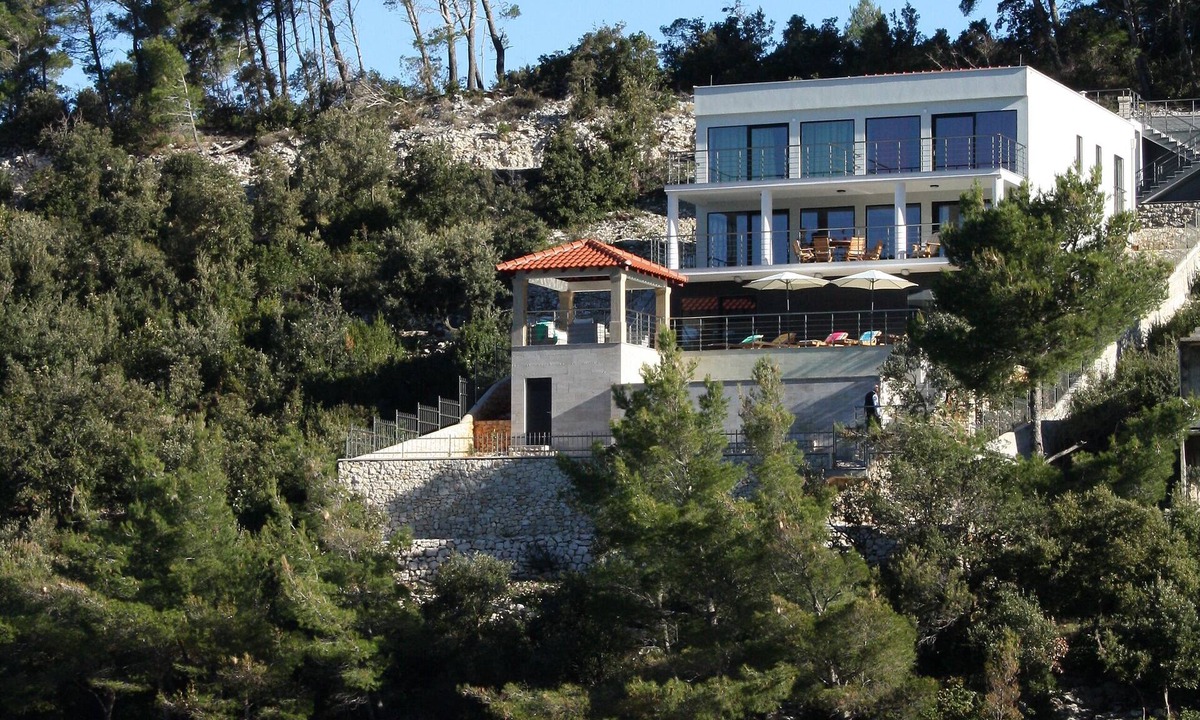 Blato Villa | Luxurious new beach villa for 8 people, with parking, private pool, WIFI