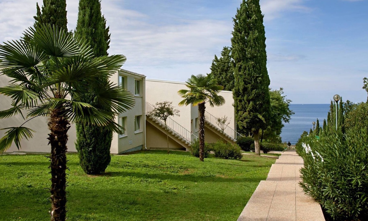 Frata Apartment | Luxury apartment 2.5km from historic Porec