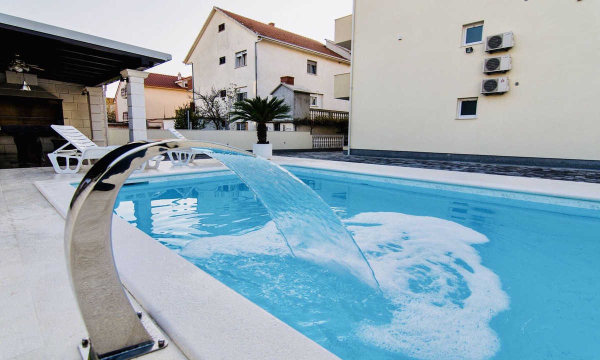 Kastel Novi Villa | * Luxury Apartments Villa Aurora 2.*