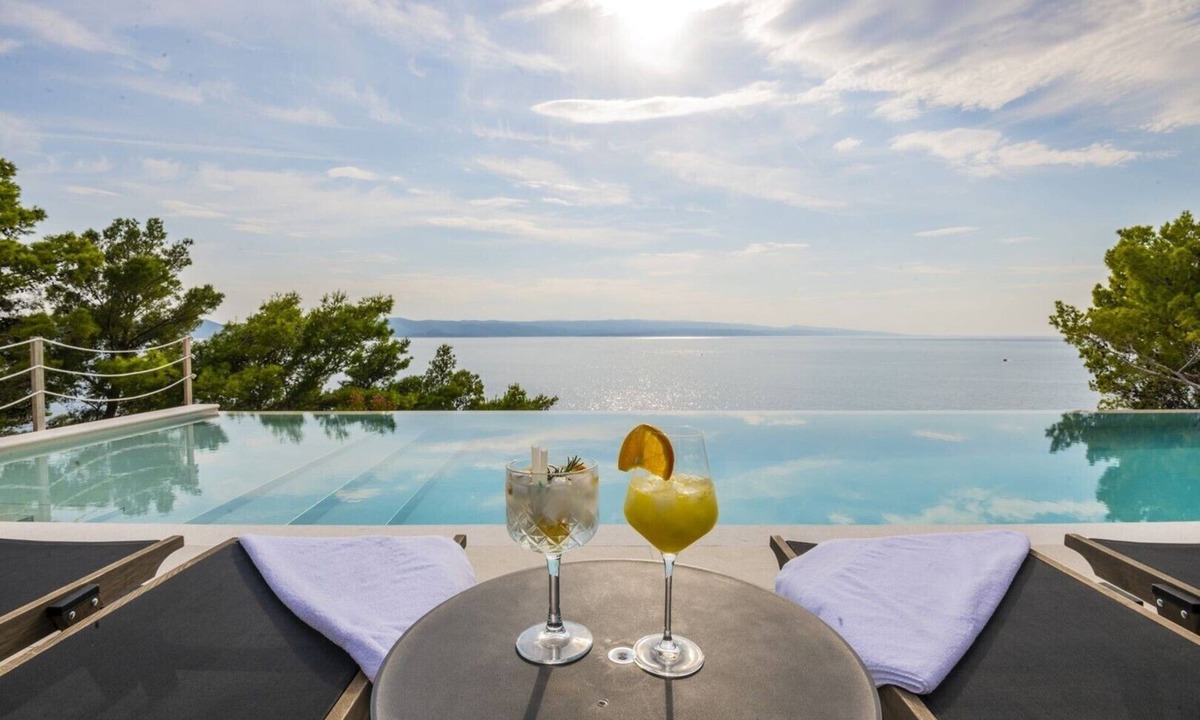 Brela Villa | Luxury Beachfront Villa Glorious Brela with Pool