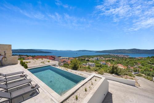 Seget Vranjica Villa | Luxury Imperial Sea Horizon Villa