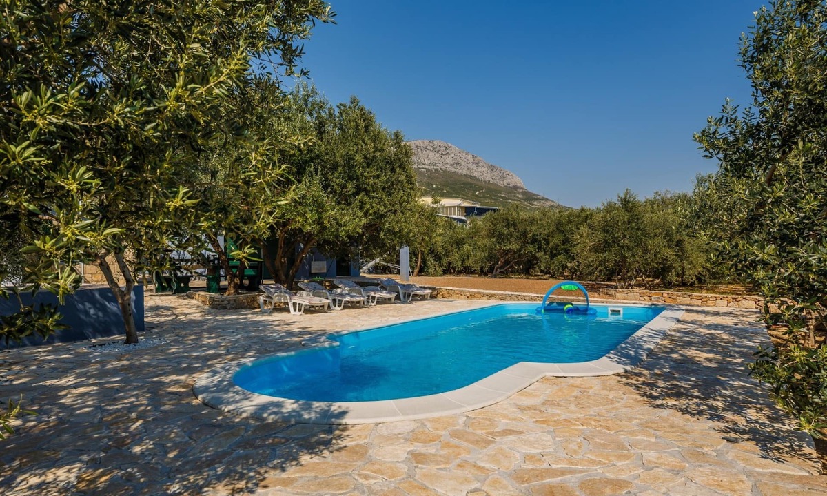 Kastel Sucurac Villa | Luxury private villa complex with pool and jacuzzi