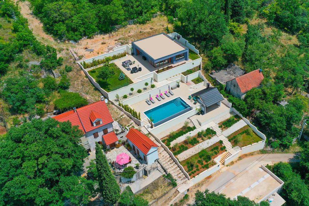 Imotski Villa | Luxury Resort Dobri Dida