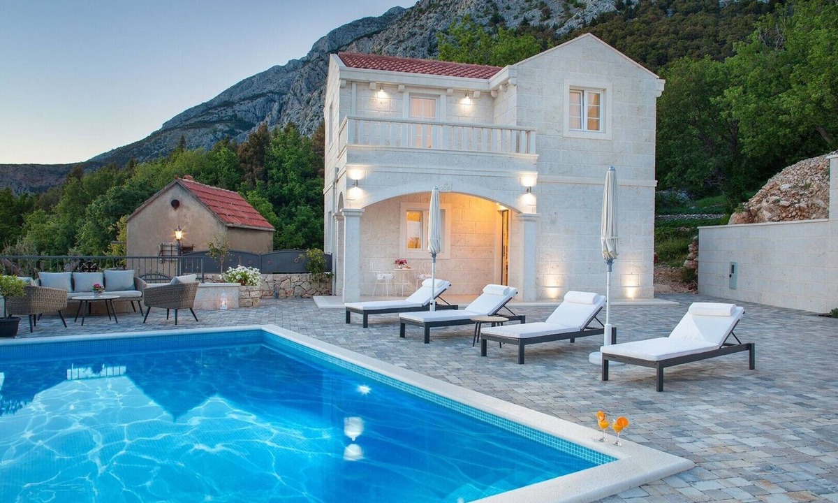 Tucepi Villa | Luxury villa Atrium in Tučepi, heated pool
